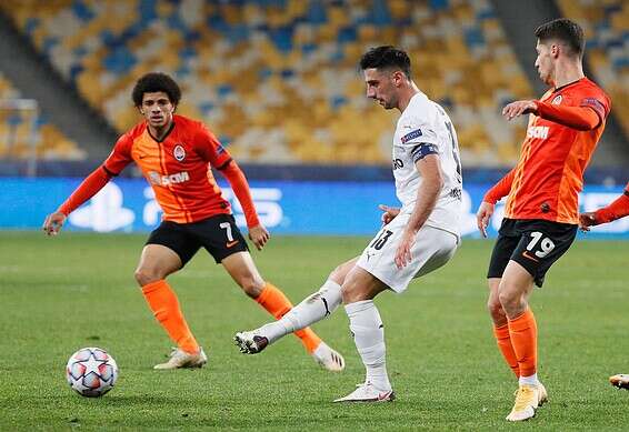 סולומון משקיף מימין. מחצית ראשונה אנמית // צילום: אי-פי